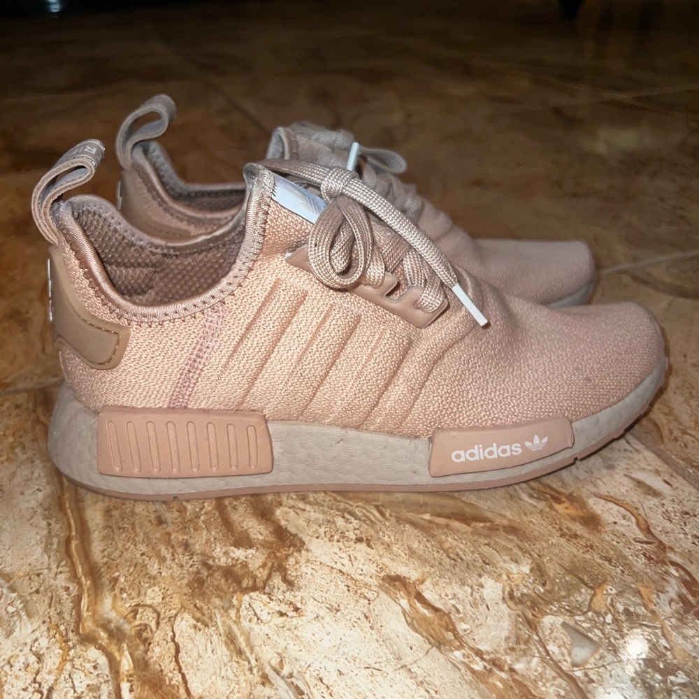ADIDAS NMD *NEW CONDITION* Ash Pearl Color